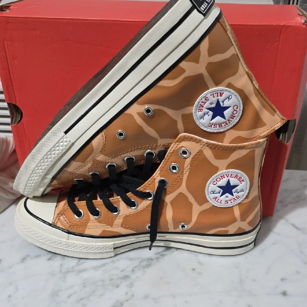 Converse Chuck 70 High Giraffe Glow In The Dark Sz 9M New - Picture 4 of 7